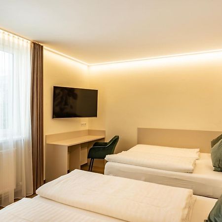 Hotel Lokomotive Linz Buitenkant foto